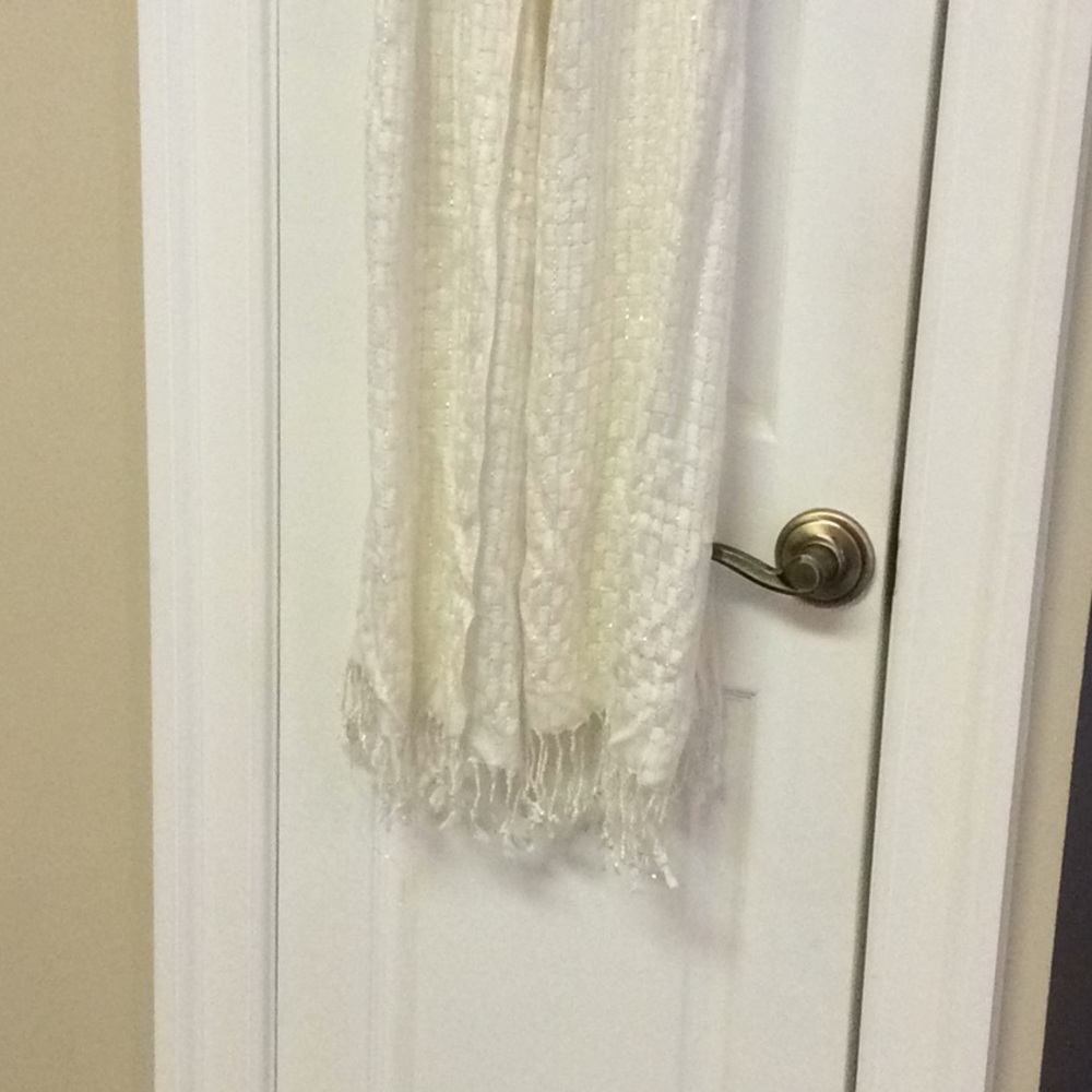 2/$11 Pretty scarf - Picture 2 of 5